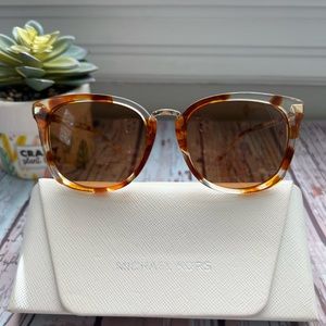 Sunglasses Michael Kors Cape Elizabeth MK2097 377673